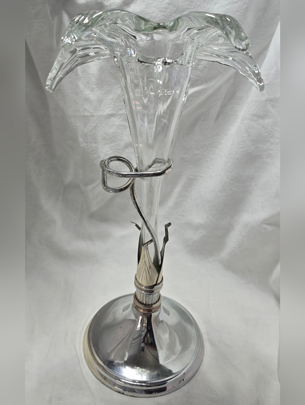 Oneida Silver Plate & Blown Art Glass Lily Bud Vase